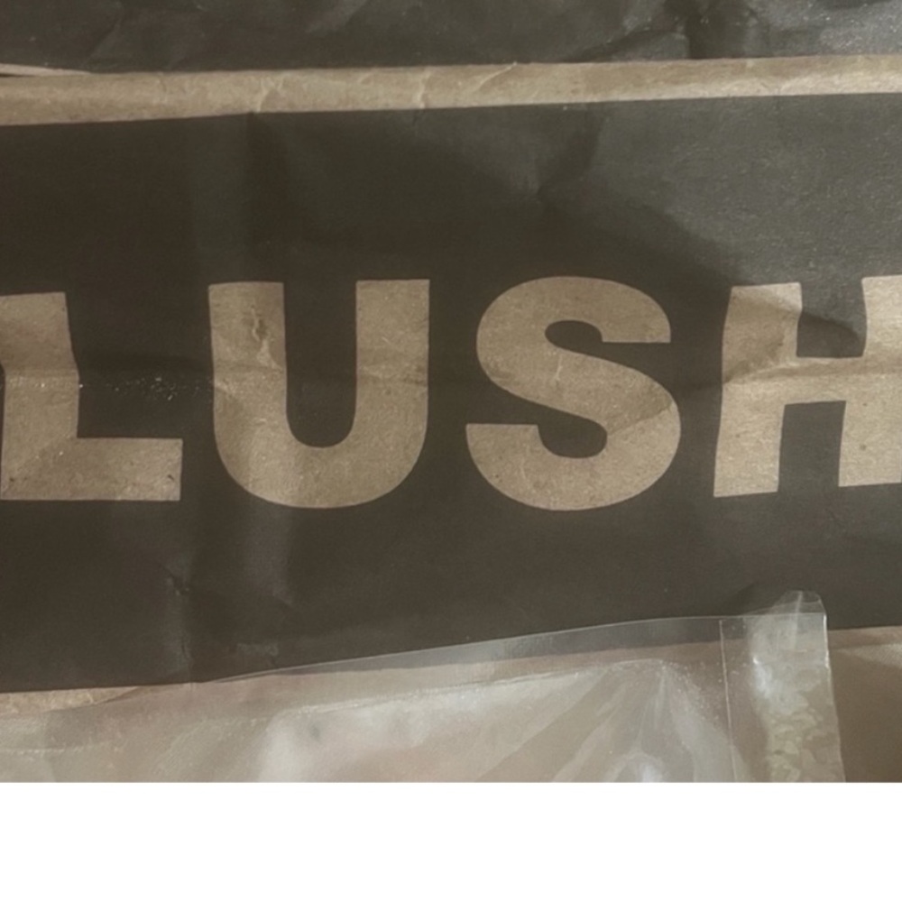 Lush Intergalactic Body Sc rub NEW 4.7 OZ 135G Exp 7/2026 - Picture 4 of 4